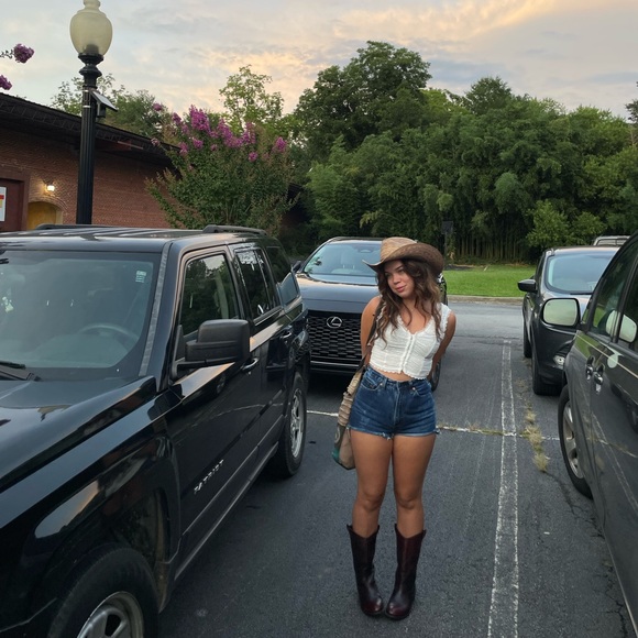 Meet your Posher, Meadow - Picture 2 of 4